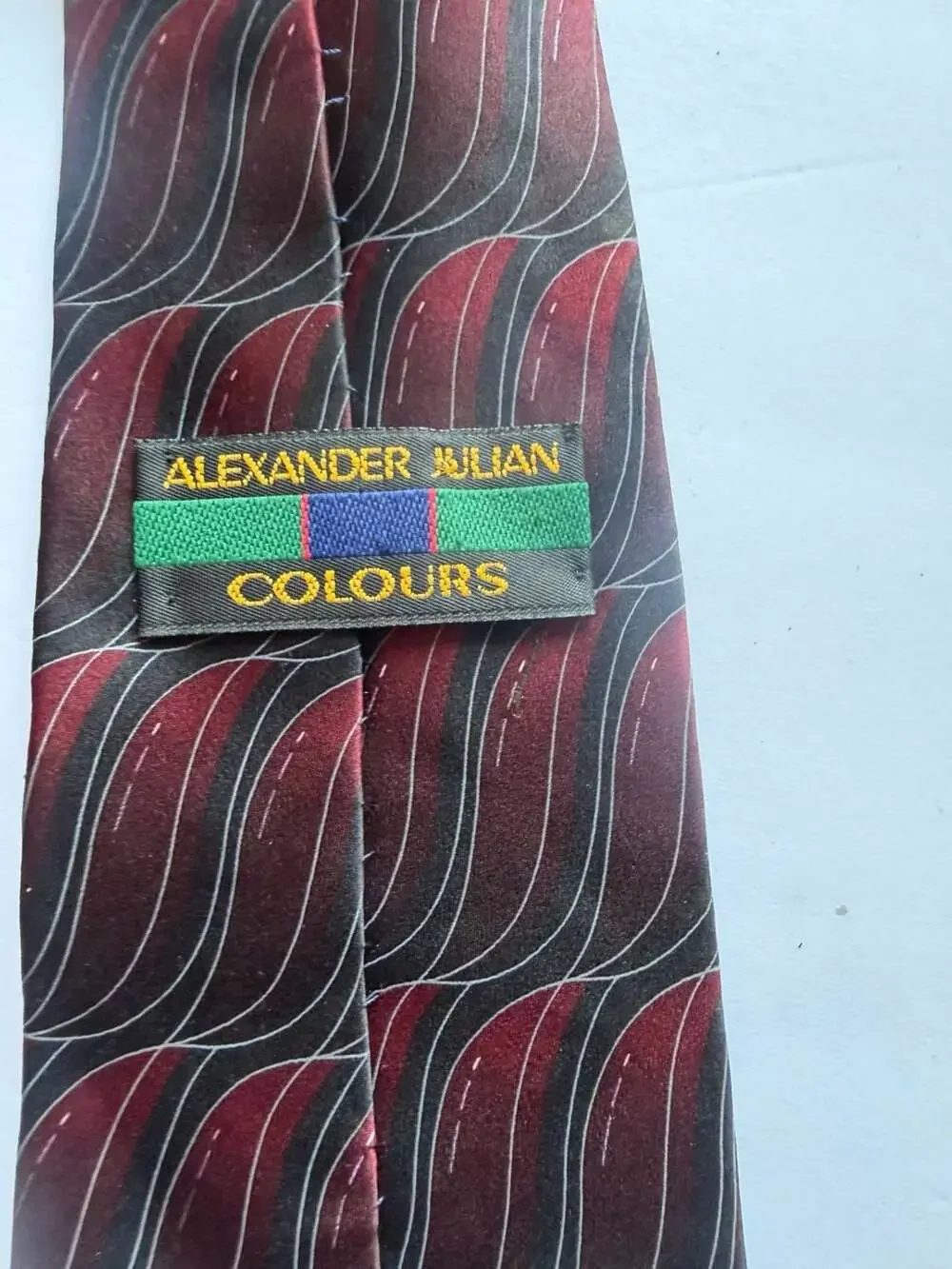Alexander Julian 100% silk