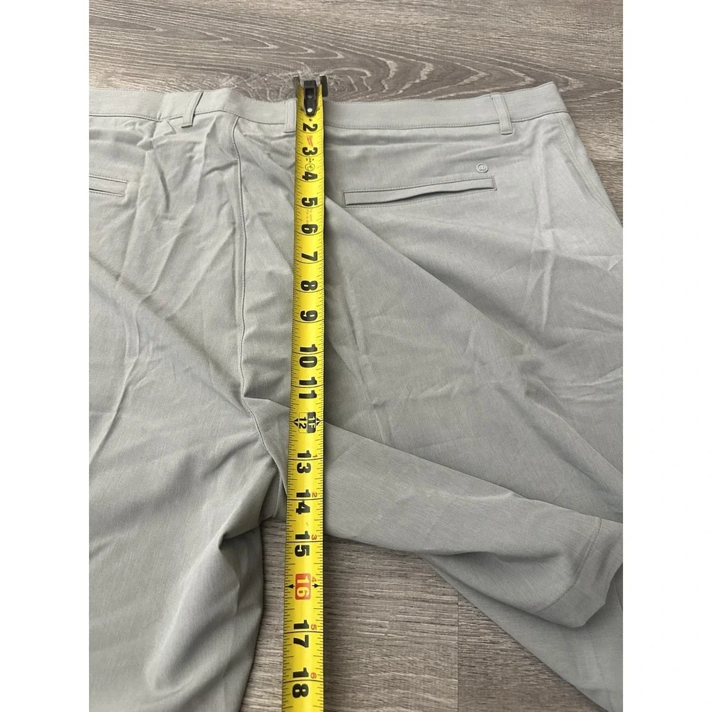 Peter Millar Crown Sport Shackleford Performance Shorts Size 42 Gray