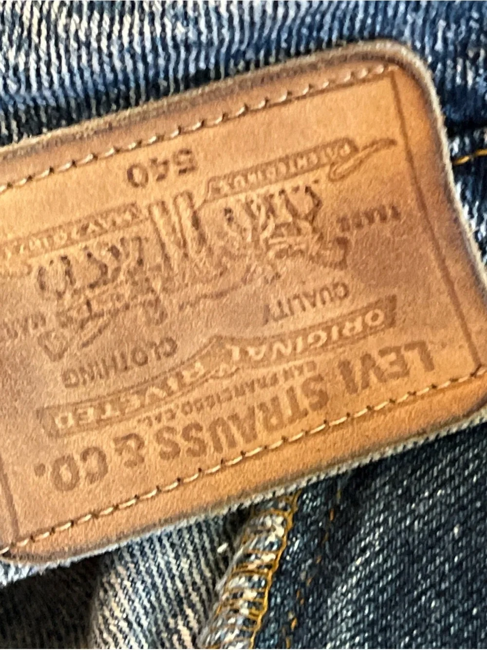 Levis relaxed light