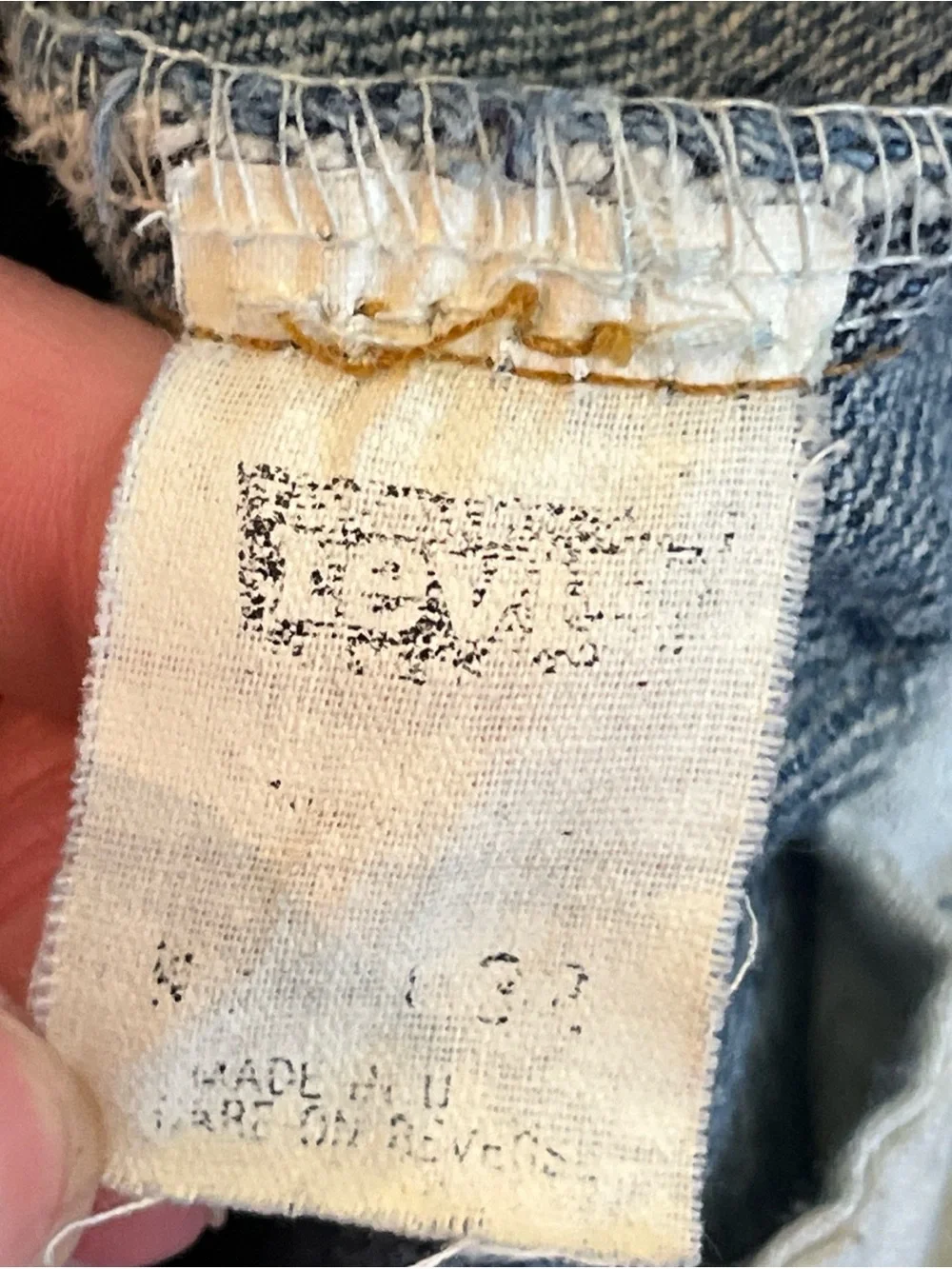 Levis relaxed light