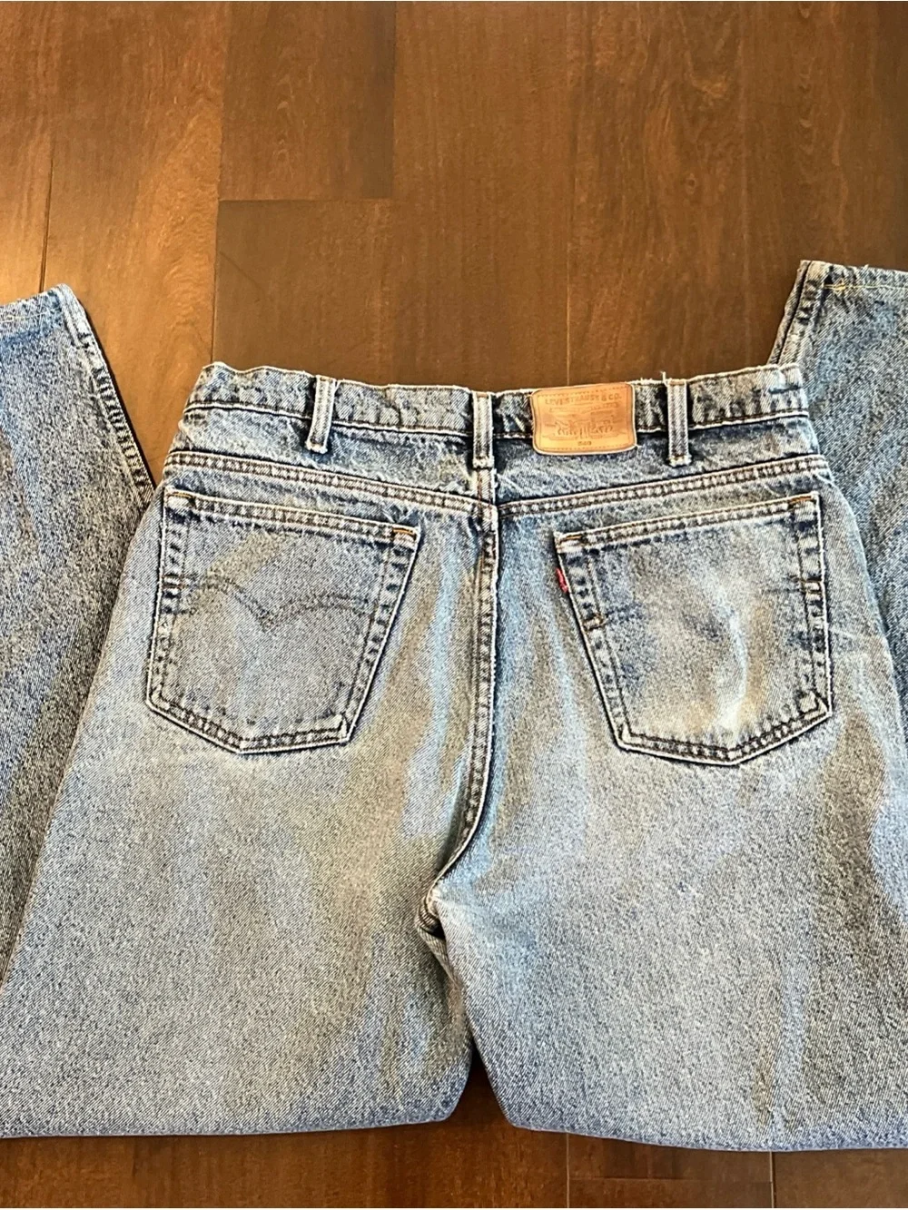 Levis relaxed light