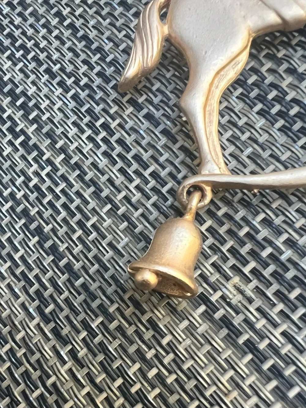 None elegant gold
