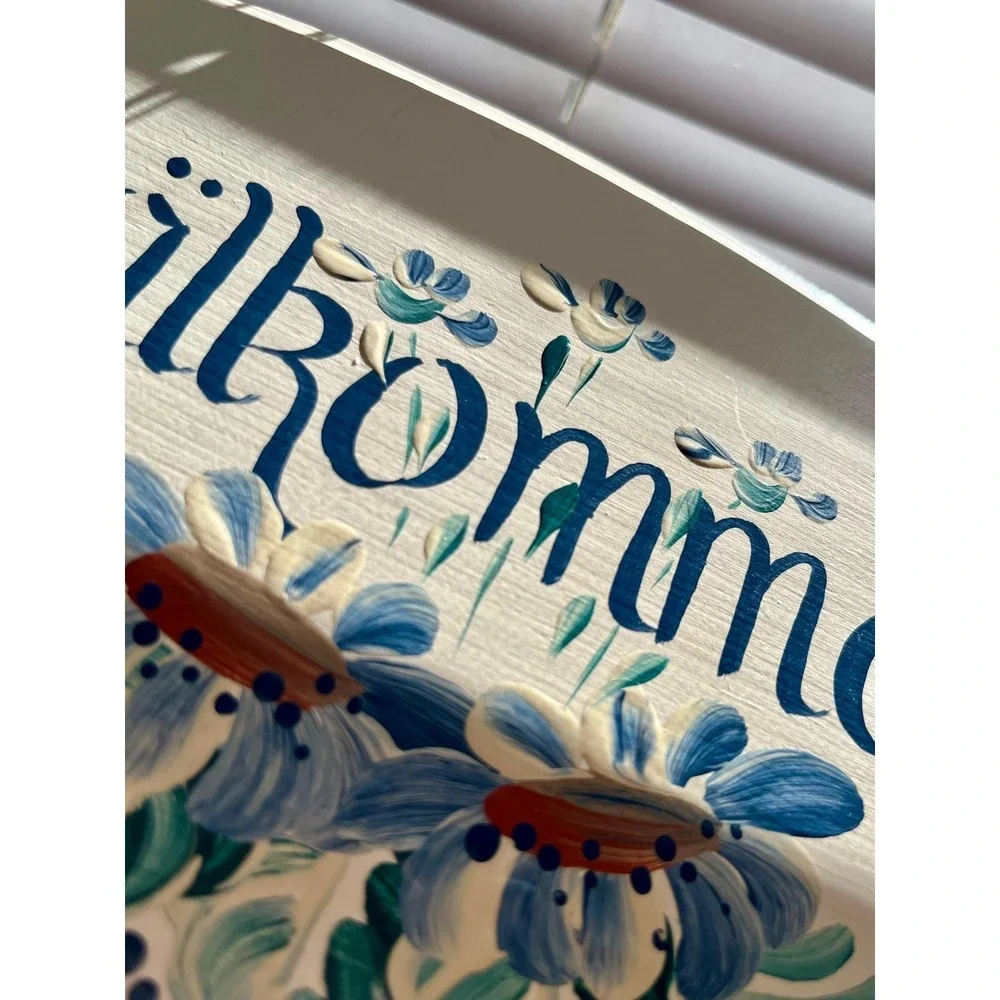 The Unbranded Brand hand‑painted inches