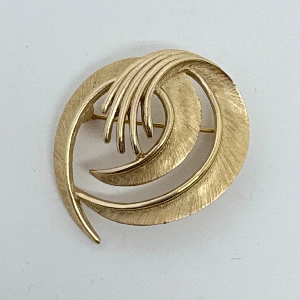 Trifari vintage brooch