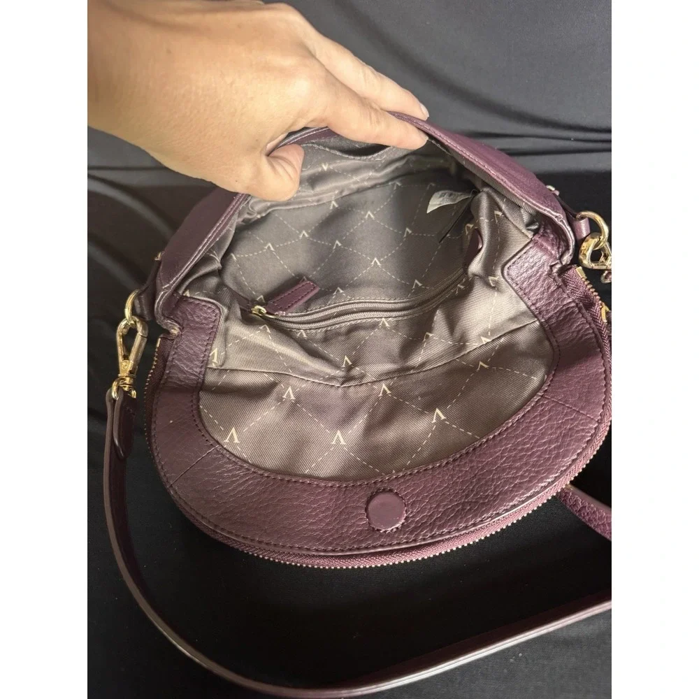 Vince Camuto overall essentials carrying