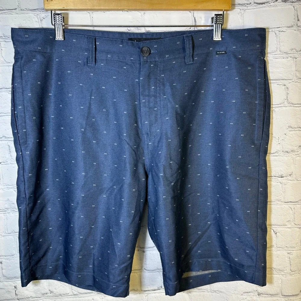 TravisMathew Mens Golf Shorts Navy Blue Geometric Print Stretch Size 38‎
