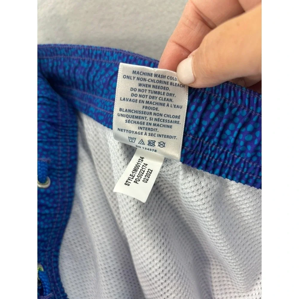 Vineyard Vines vibrant board