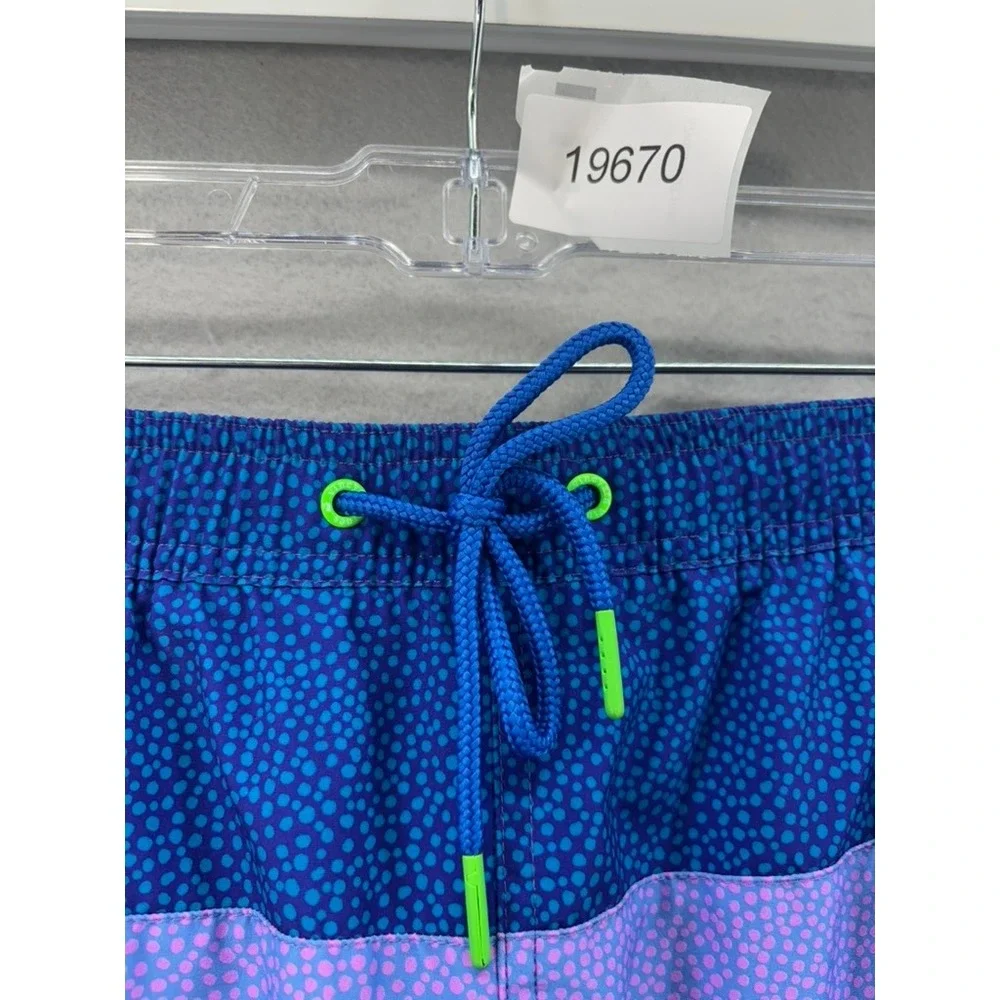 Vineyard Vines vibrant board