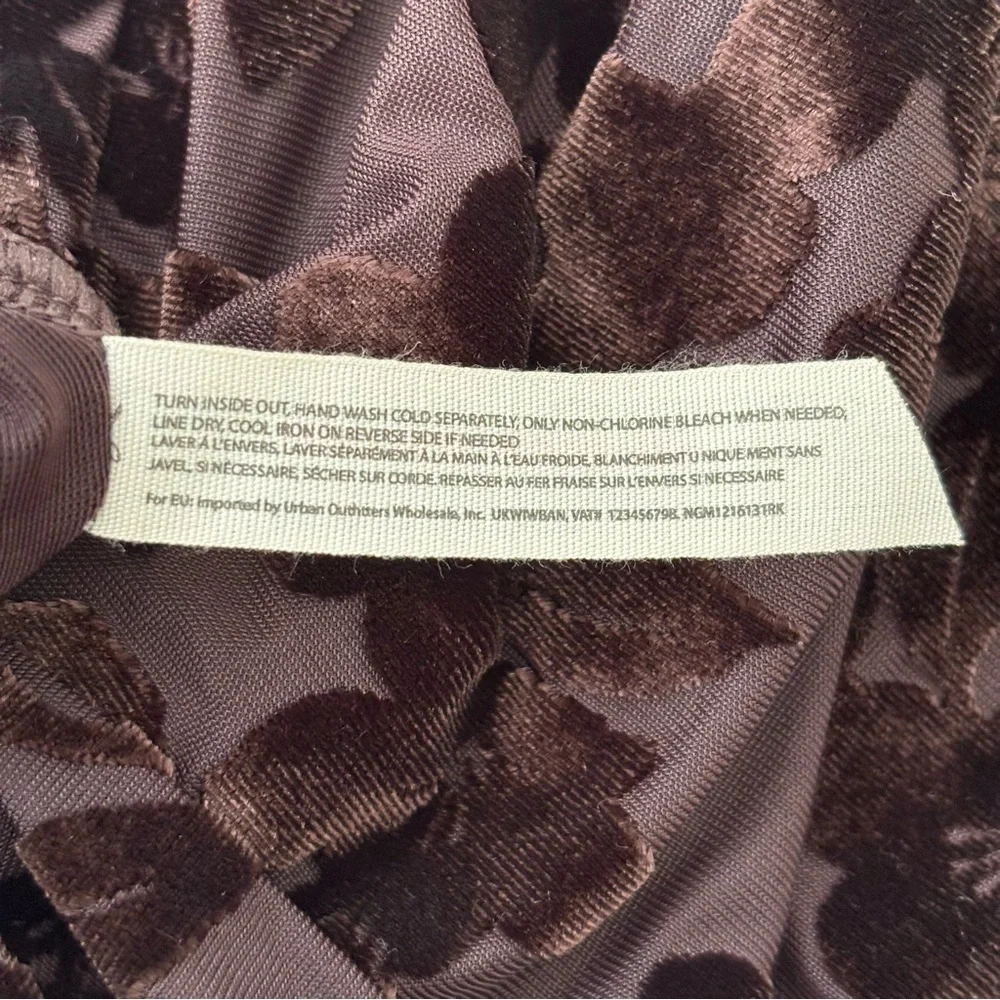 Free People ‘I Loved You First Capris’ NWT Brown Velvet Jacquard Luxurious M