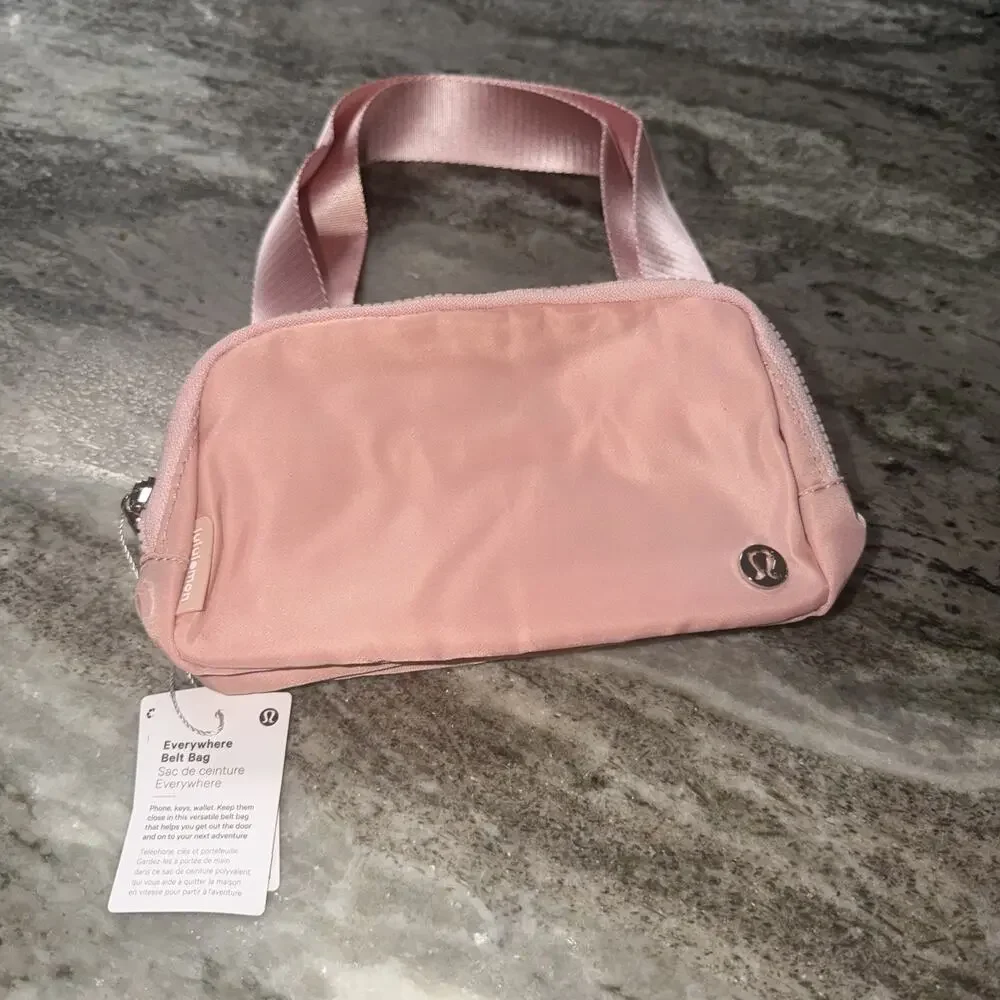 Lululemon Everywhere Belt Bag 1L-pink -NWT (am4)