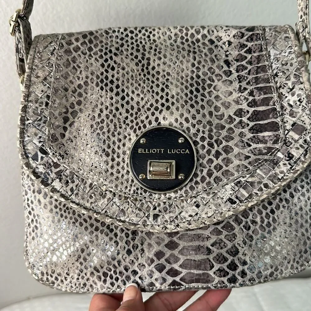 Elliott Lucca adjustable strap