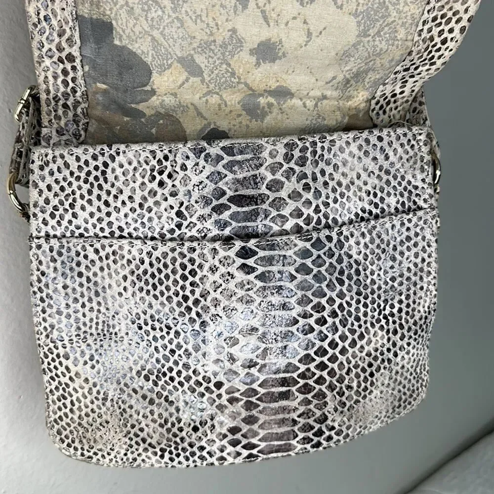 Elliott Lucca adjustable strap