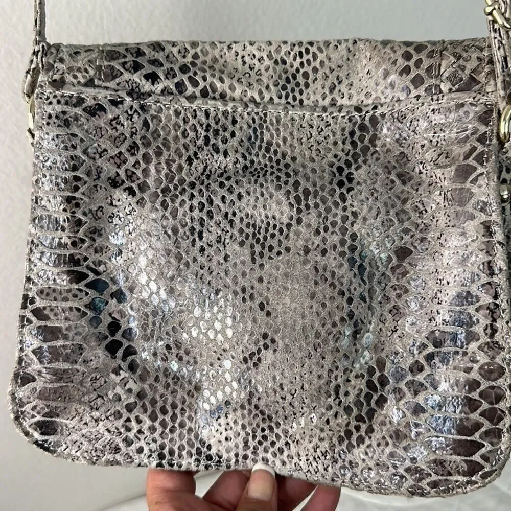 Elliott Lucca adjustable strap