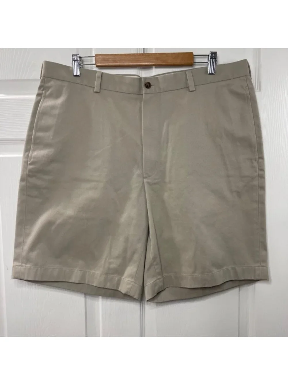 Brooks Brothers 346 Advantage Short Khaki Men's Size 38 Flat Front 9