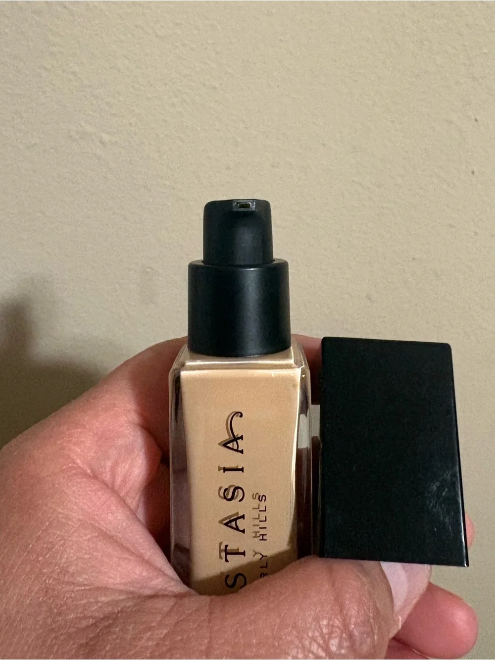 Anastasia Beverly Hills Luminous Foundation 300C Brand New Never Used.