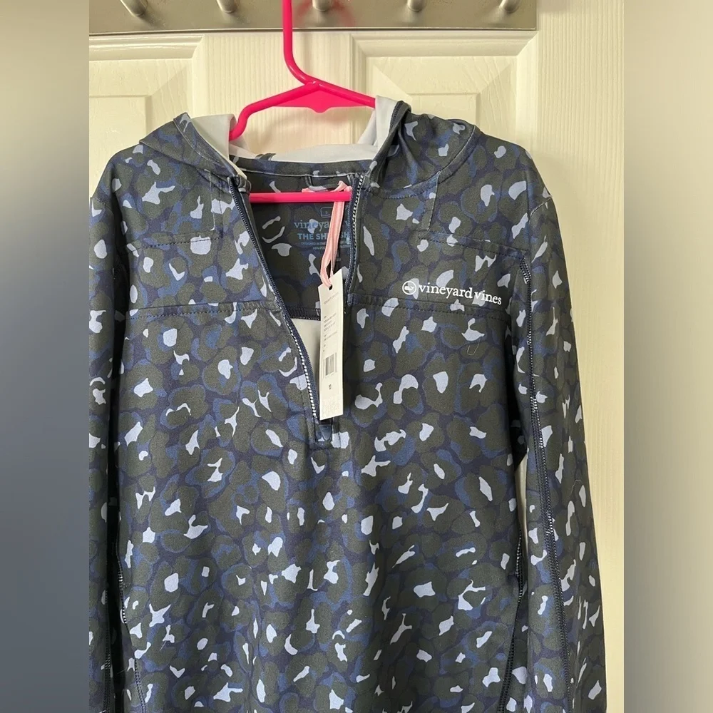 Vineyard Vines size vine shep