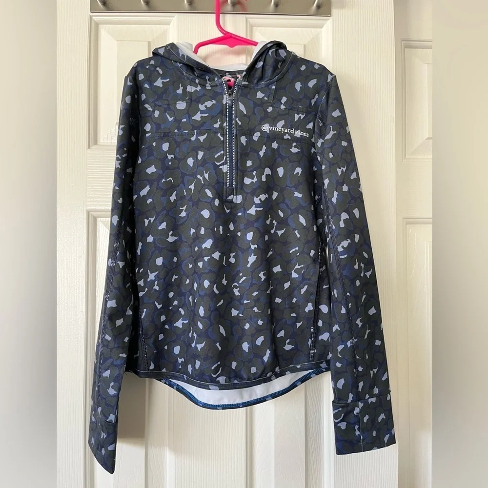 Vineyard Vines grey zip