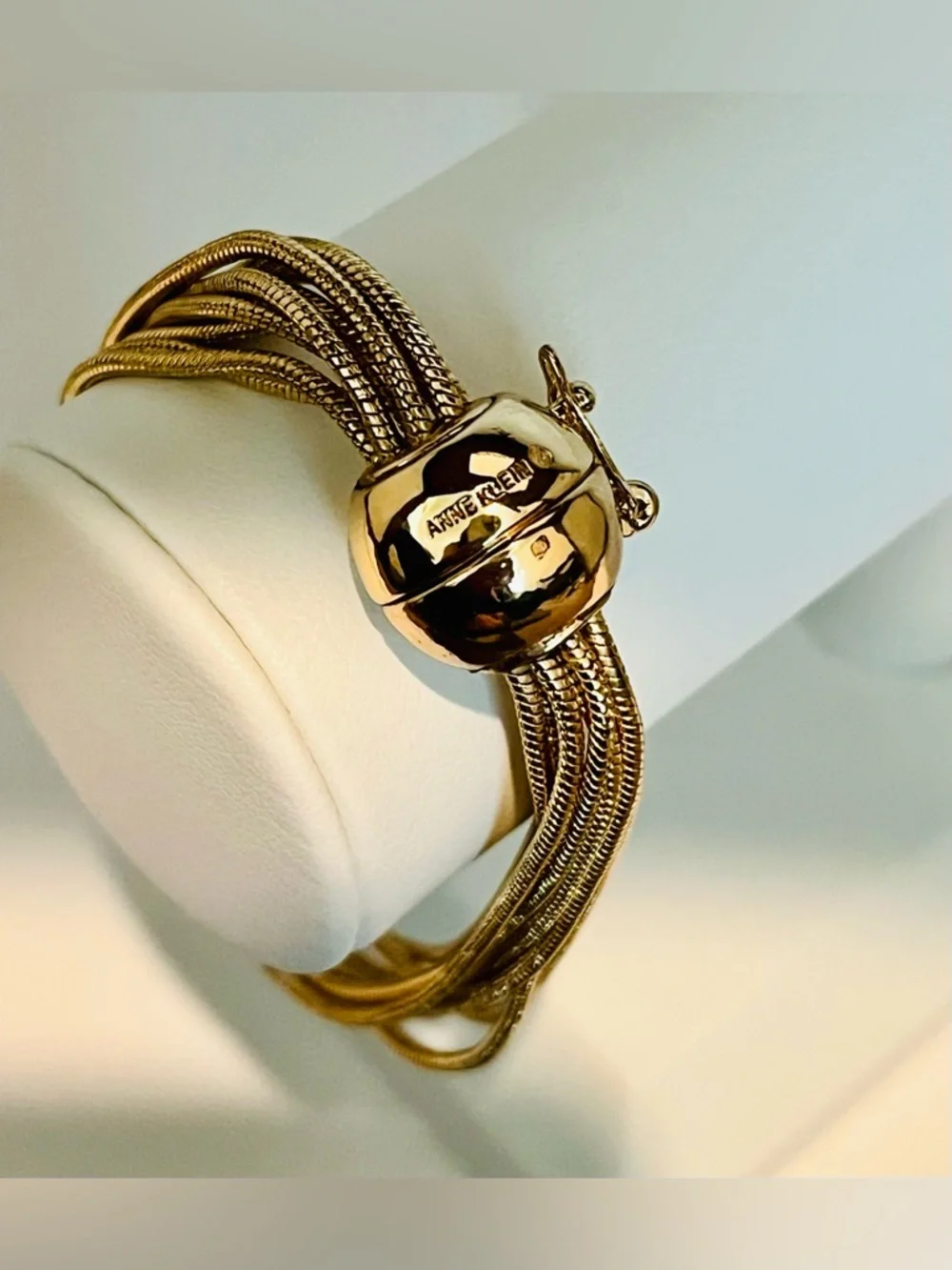 Anne Klein give your