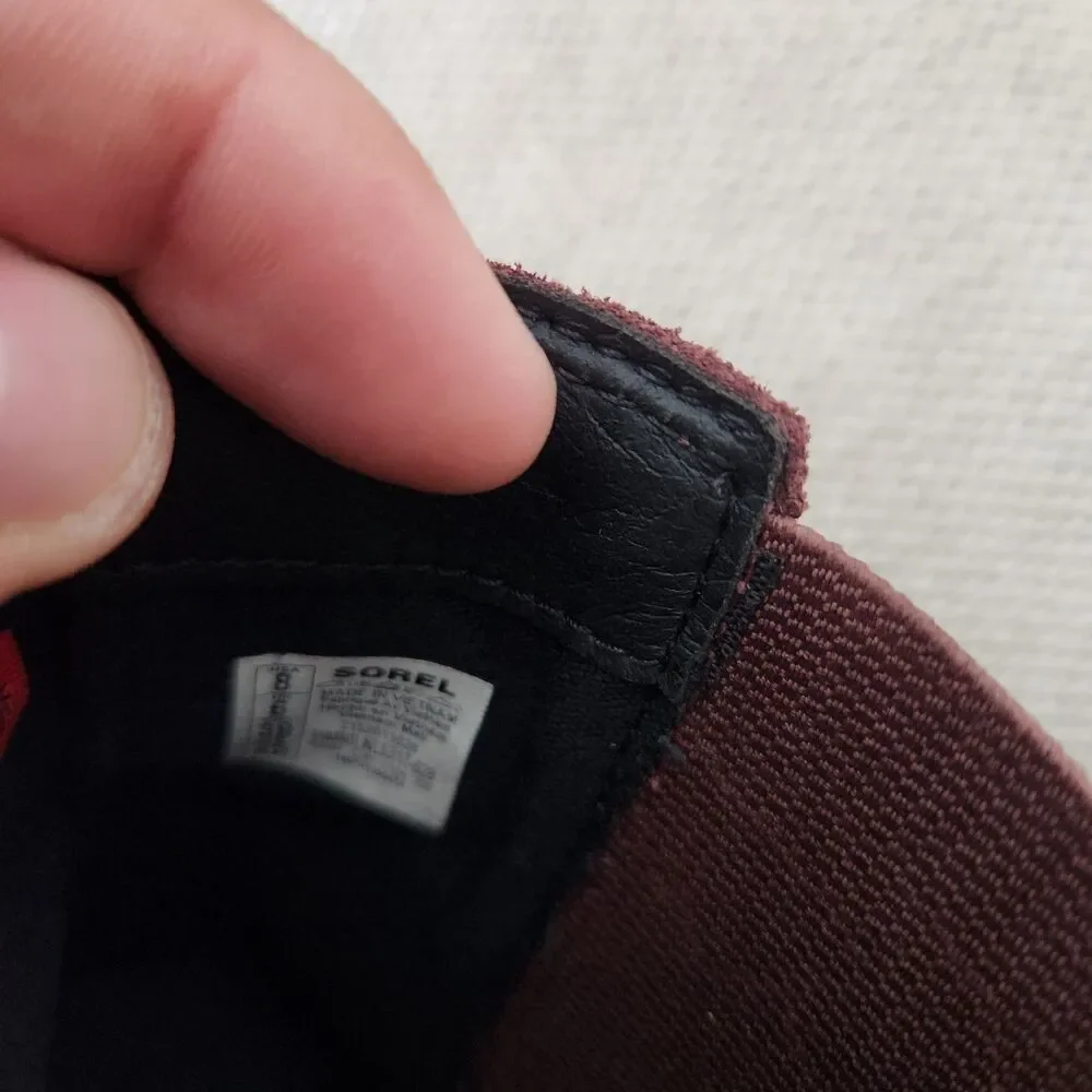 Sorel but pictures them