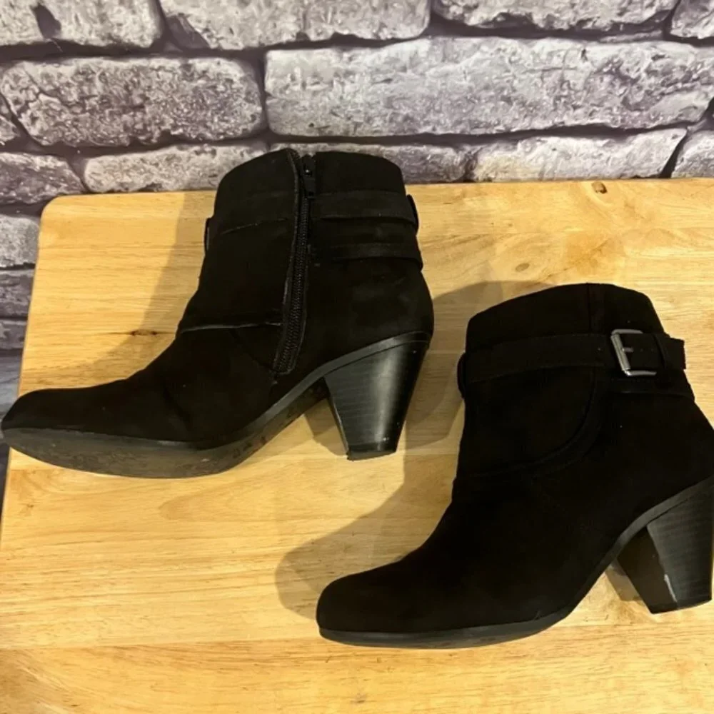 Solanz black side
