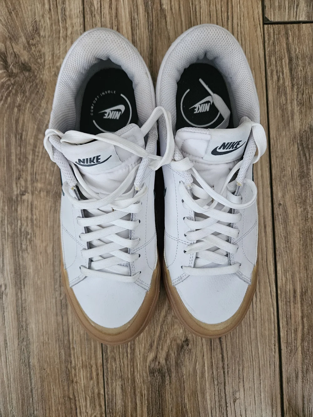 Nike classic low