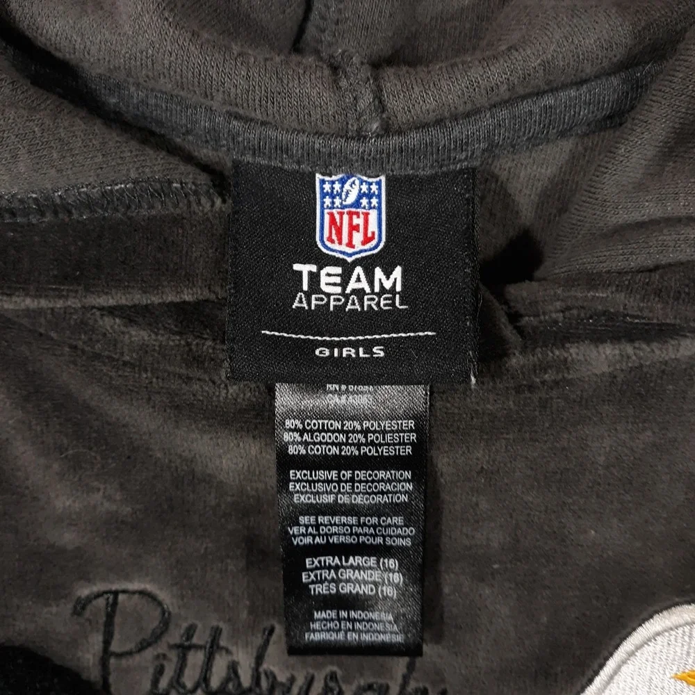 Team Apparel very good