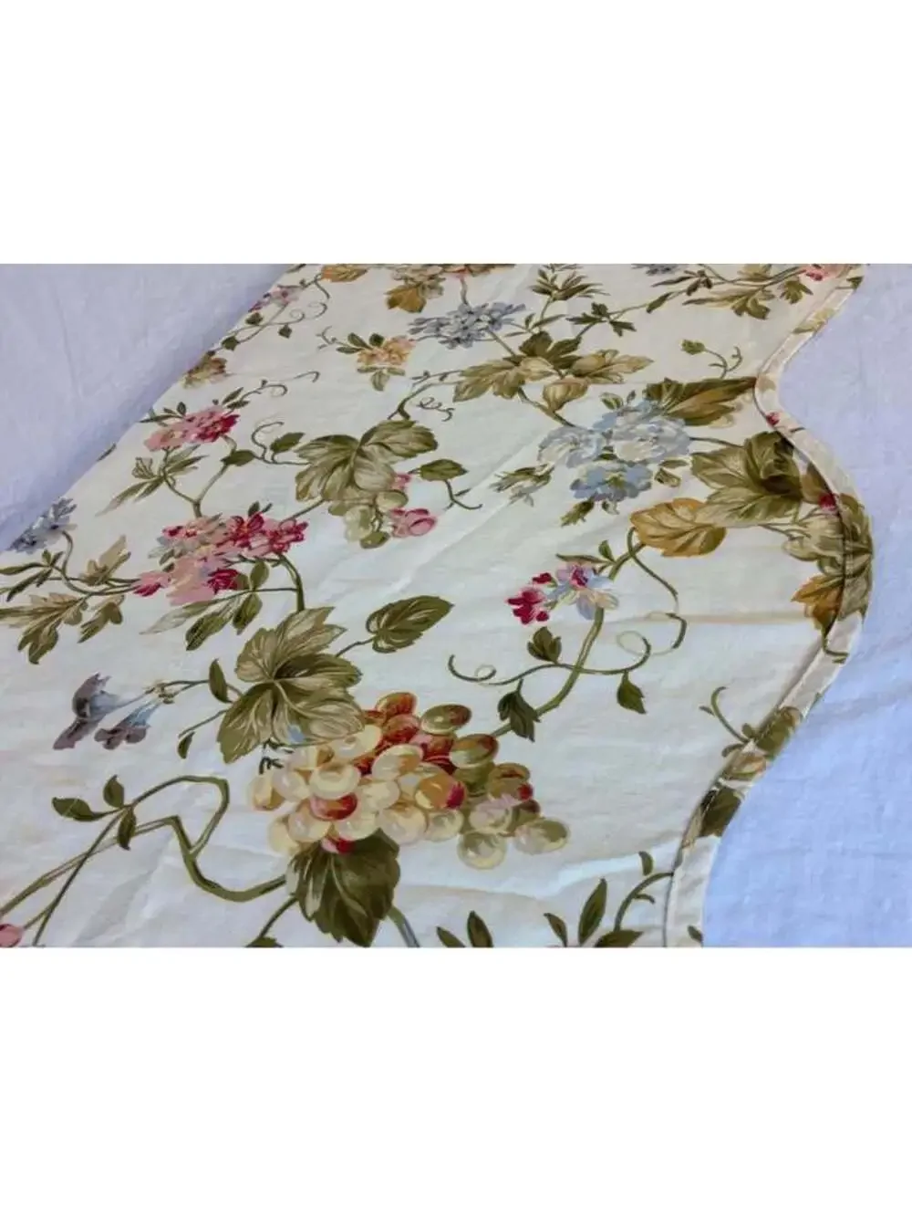 Waverly vintage Floral Scalloped Window Valance set of 2