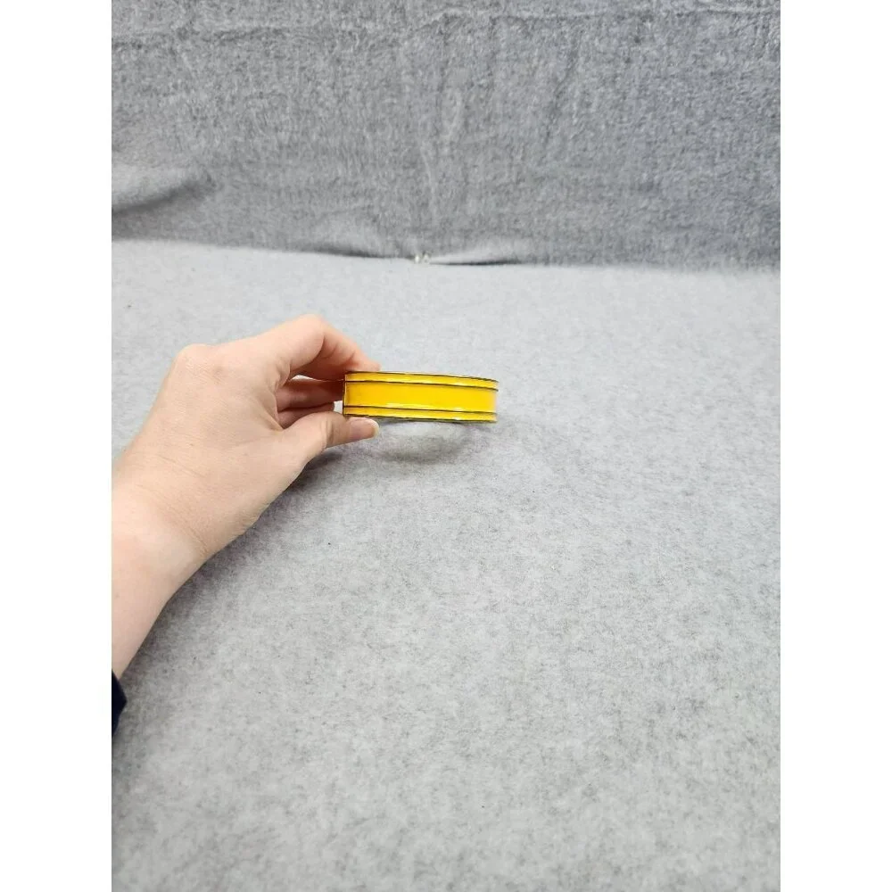 N/A this yellow