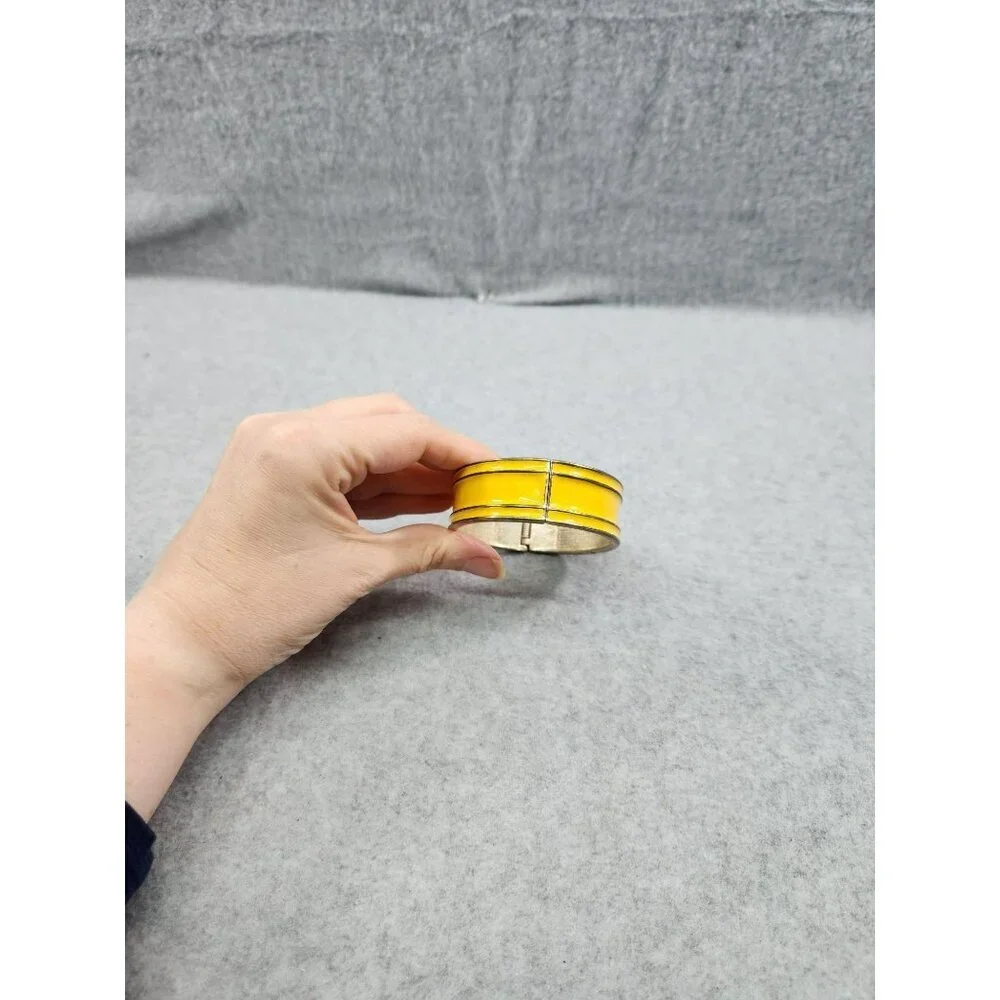 N/A this yellow