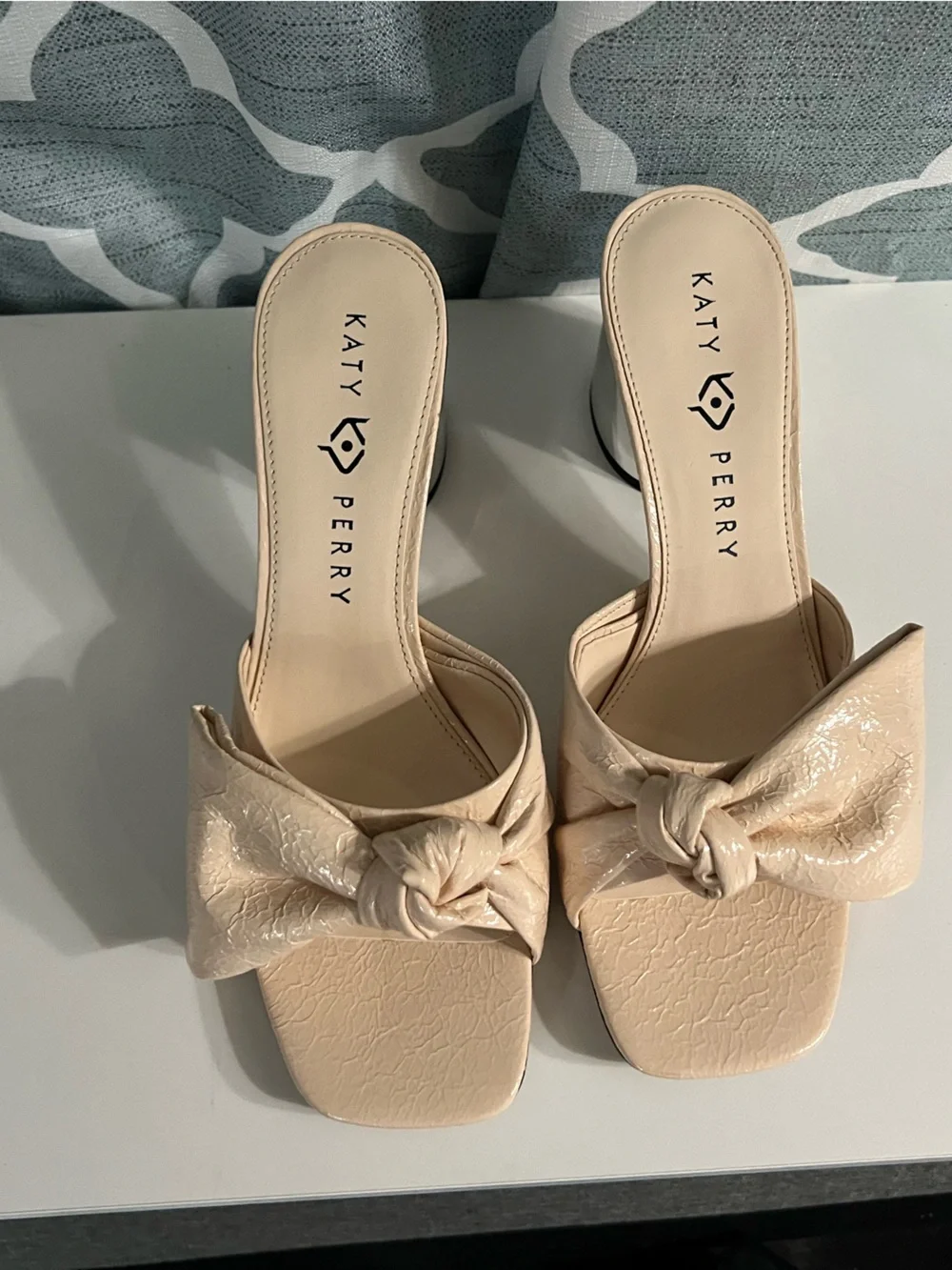 Katy Perry Collections chic knot