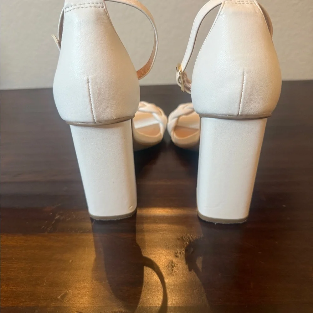 Dream Pairs elevate your