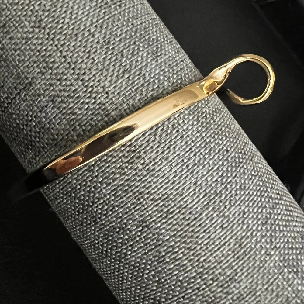 Anne Klein Gold Tone Knot Bangle Bracelet Size 7.75 Minimalist