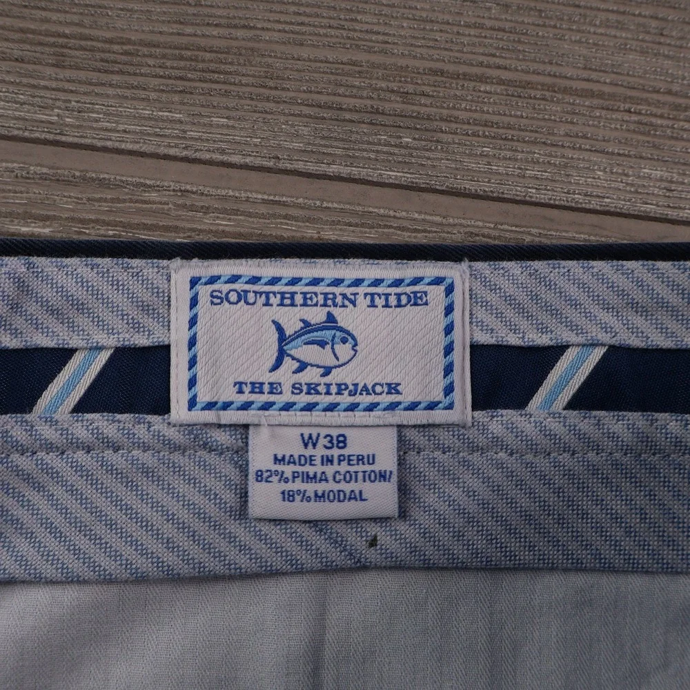 Southern Tide short flagship finish
