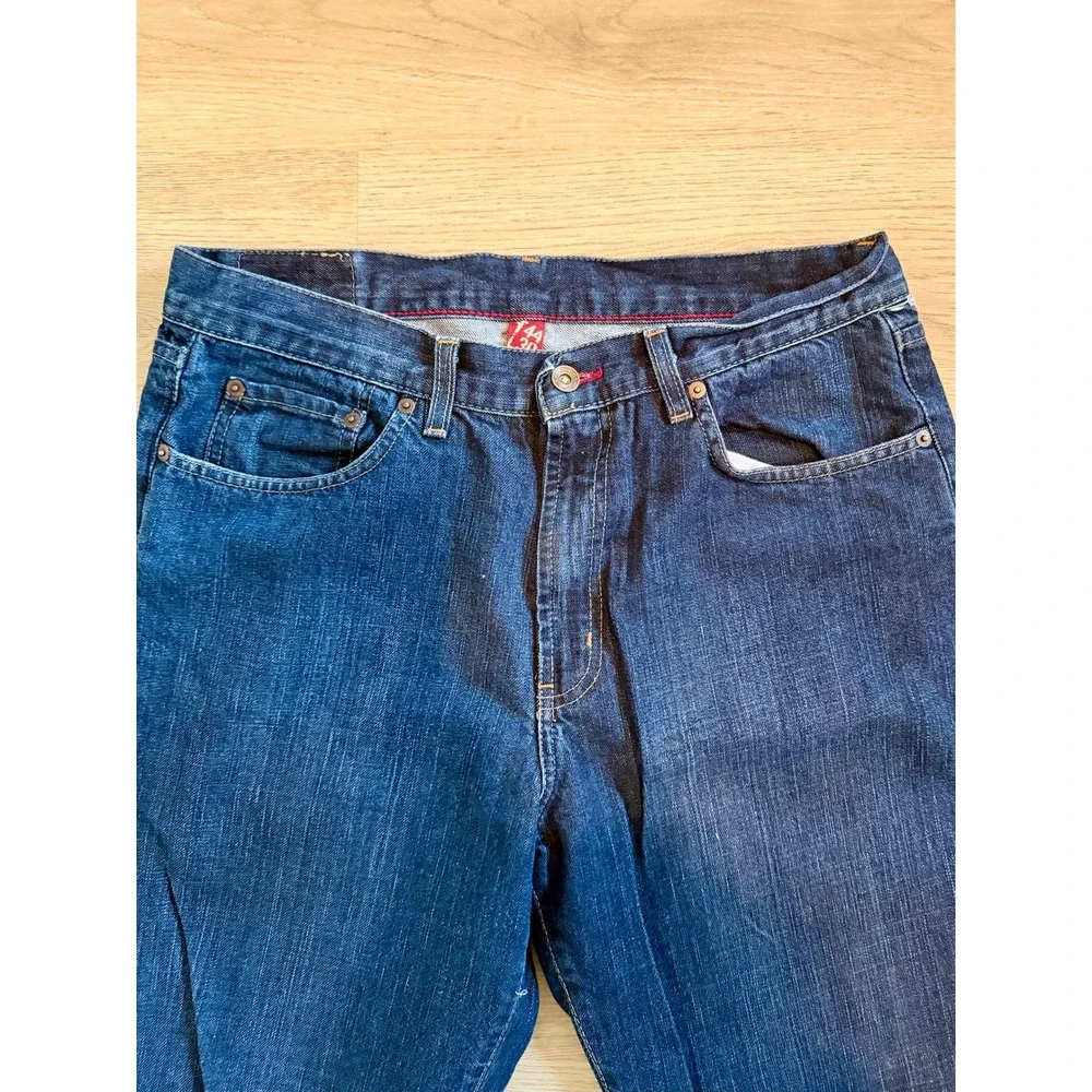 Celio leg inseam stitching