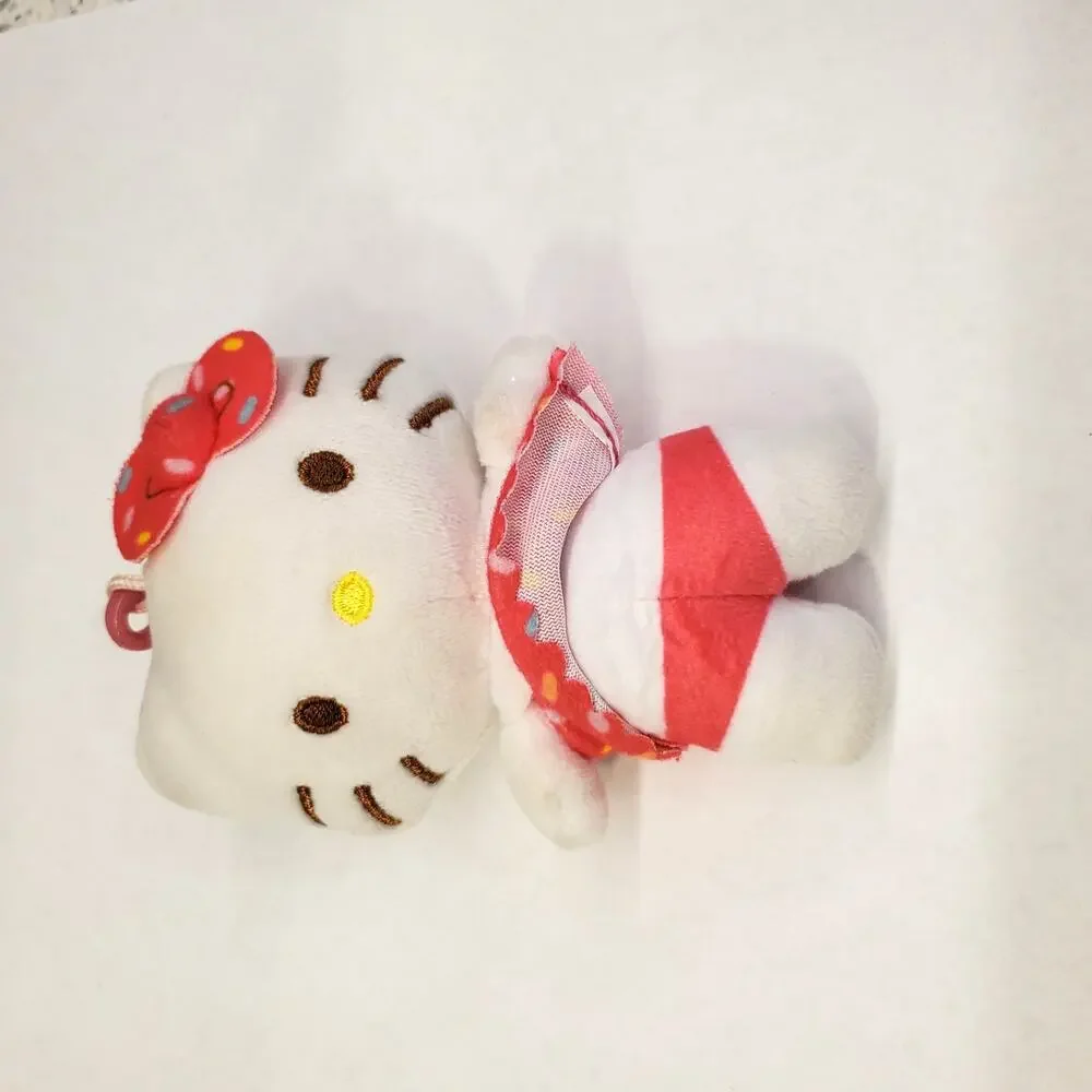 Hello Kitty clip more day