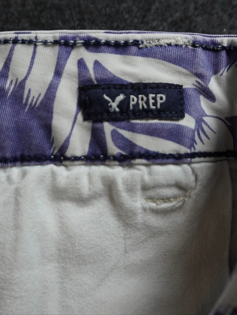 American Eagle Tropical Palm Print Chino Shorts Size 30