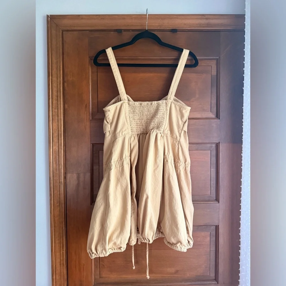 Free People chic smocked