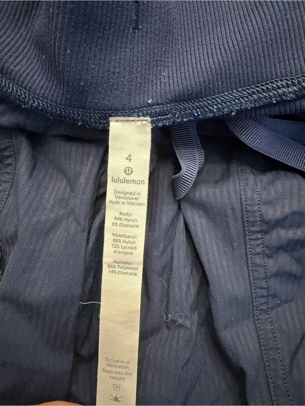 lululemon athletica drawstring waist