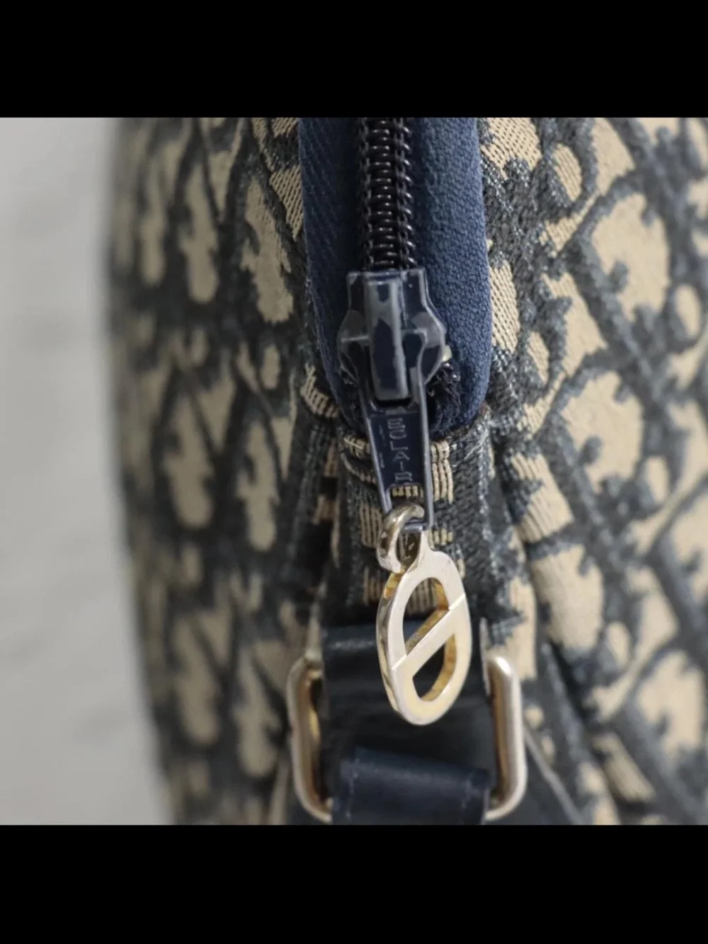 Dior classic shoulder
