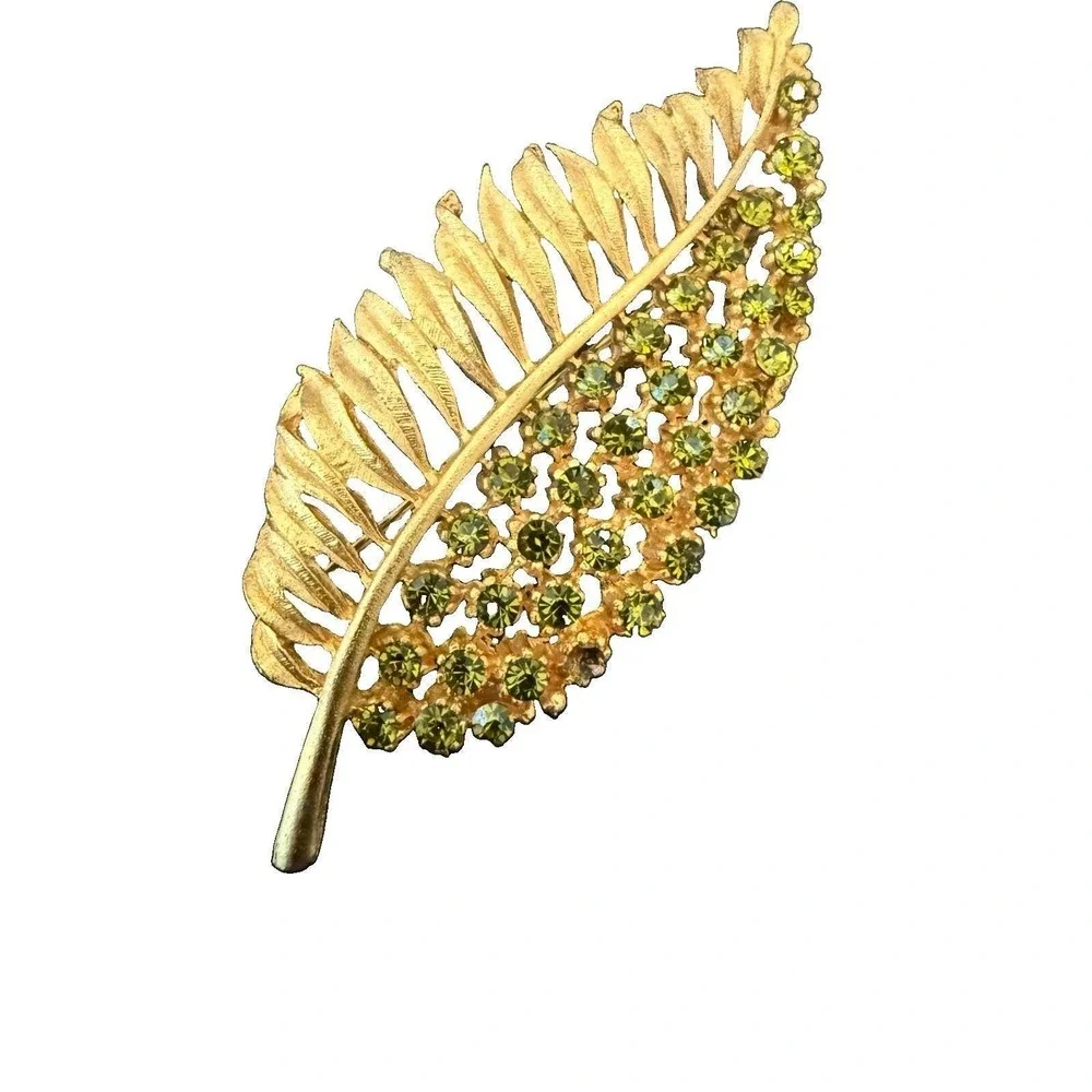 Vintage Gold Tone Leaf Brooch With Emerald Green Rhinestones
