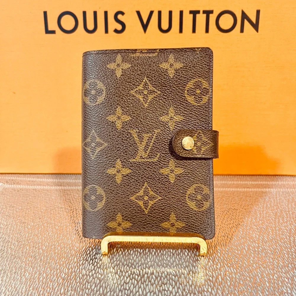 Louis Vuitton snap agenda louis