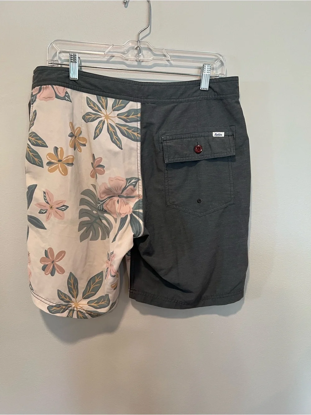 Katin Floral Colorblock Board Shorts Men’s Size 32 Tropical Swim Trunks