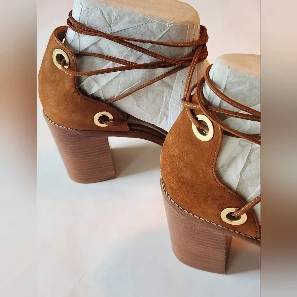 SCHUTZ beautiful pair