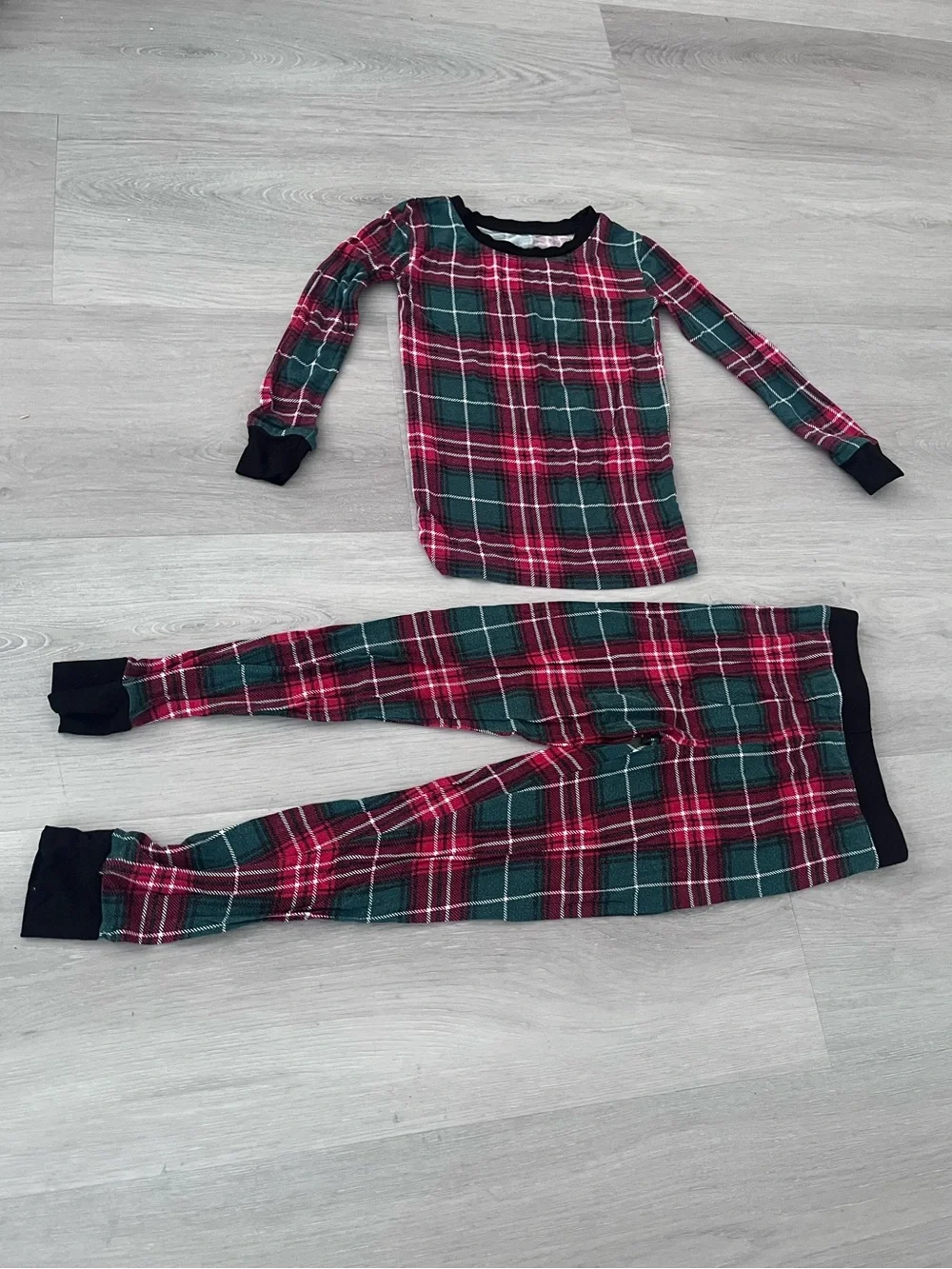 LITTLE SLEEPIES holly plaid 2pc pj set