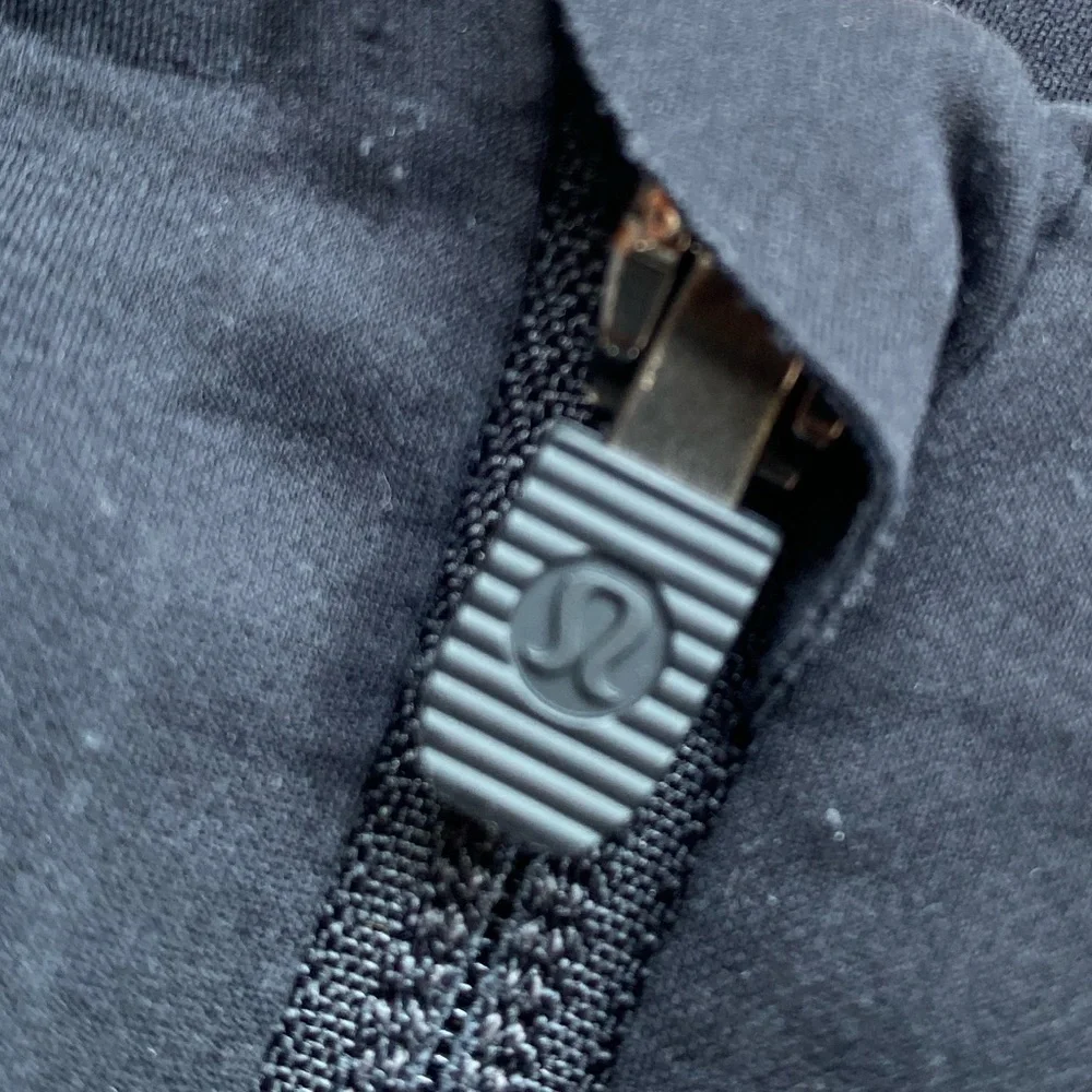 lululemon athletica no flaws