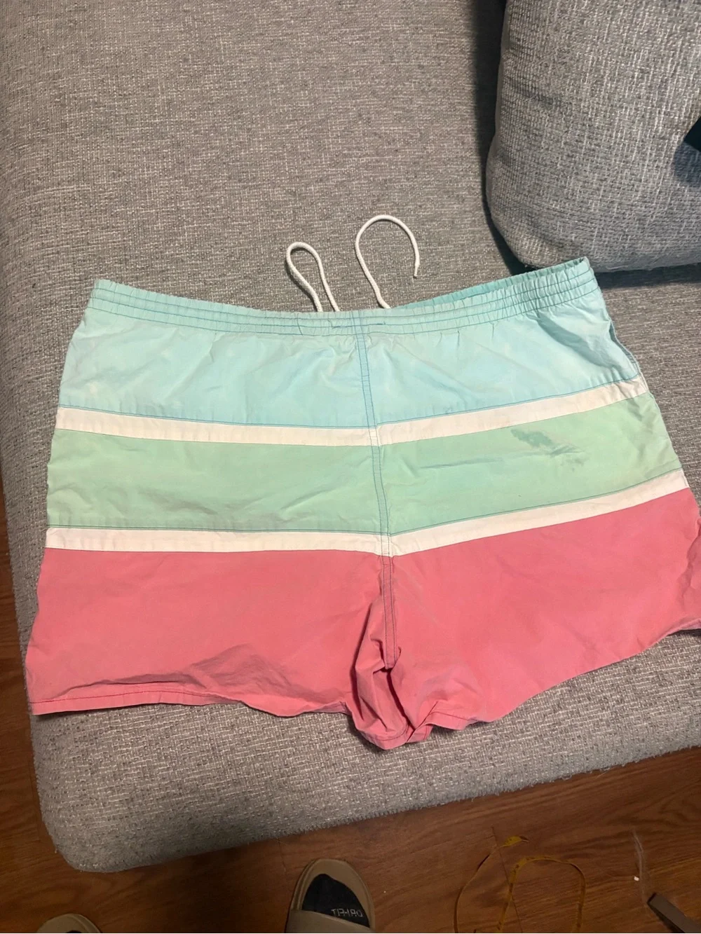 Lacoste width 20