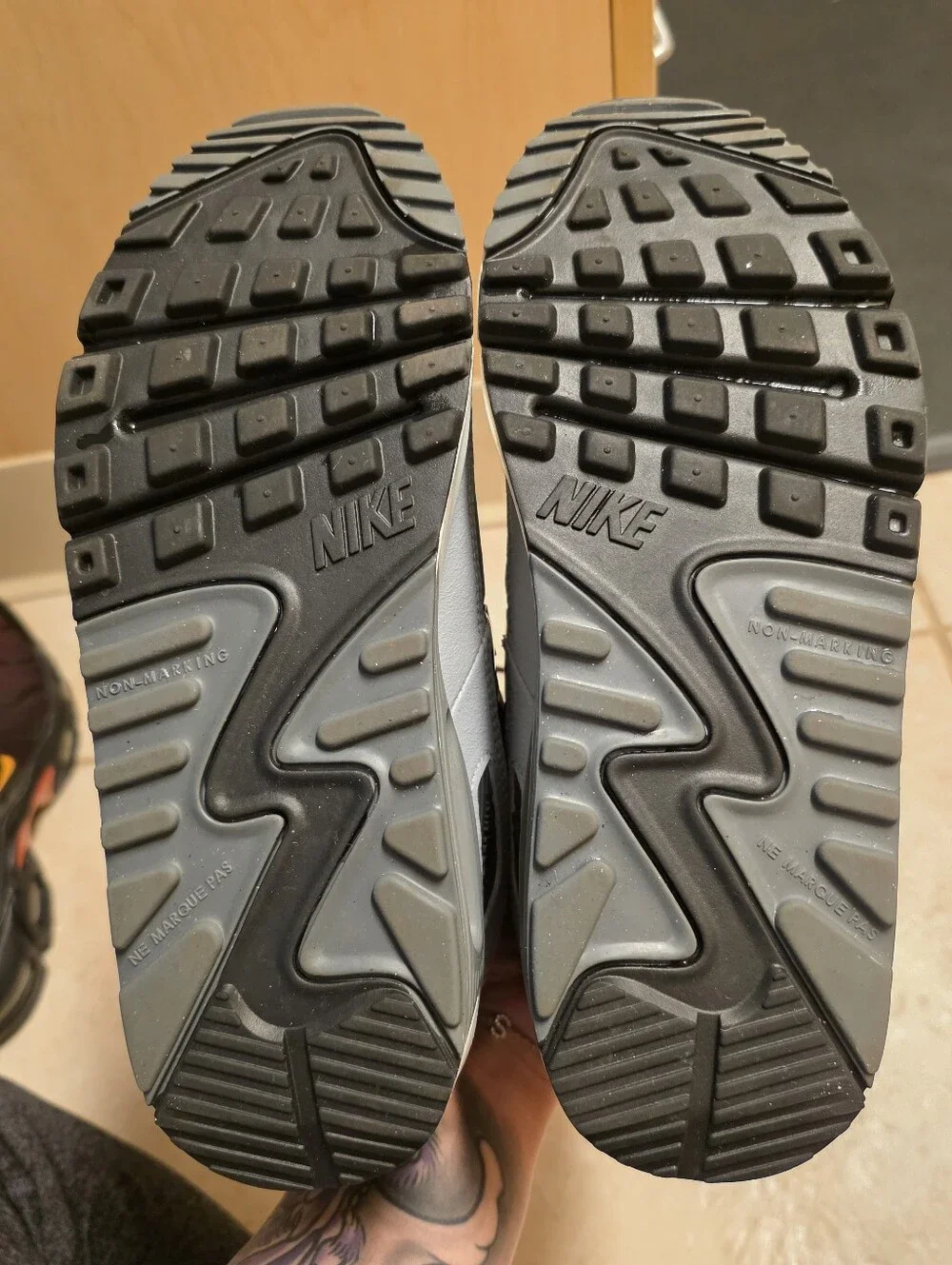 Nike neutral dark