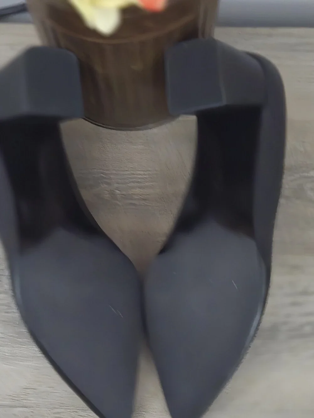 Vaneli Black Pointed-Toe Leather Pumps