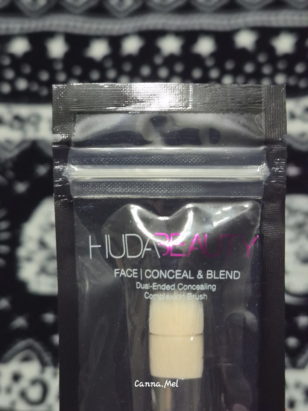 HUDA BEAUTY dual ended