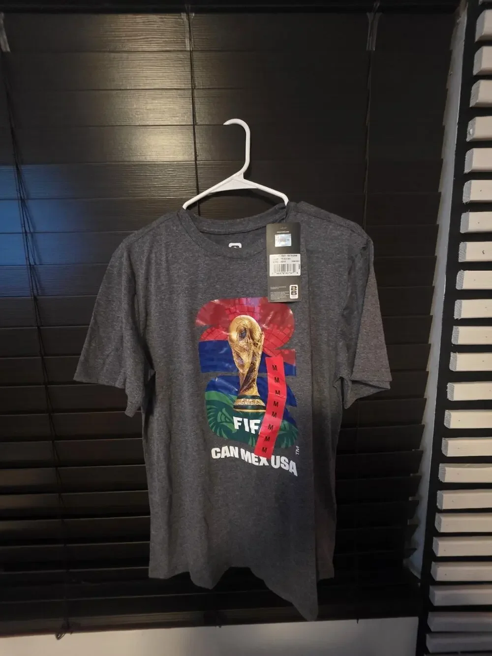 FIFA World Cup 2026 USA Canada Mexico Graphic Tee Mens Medium New